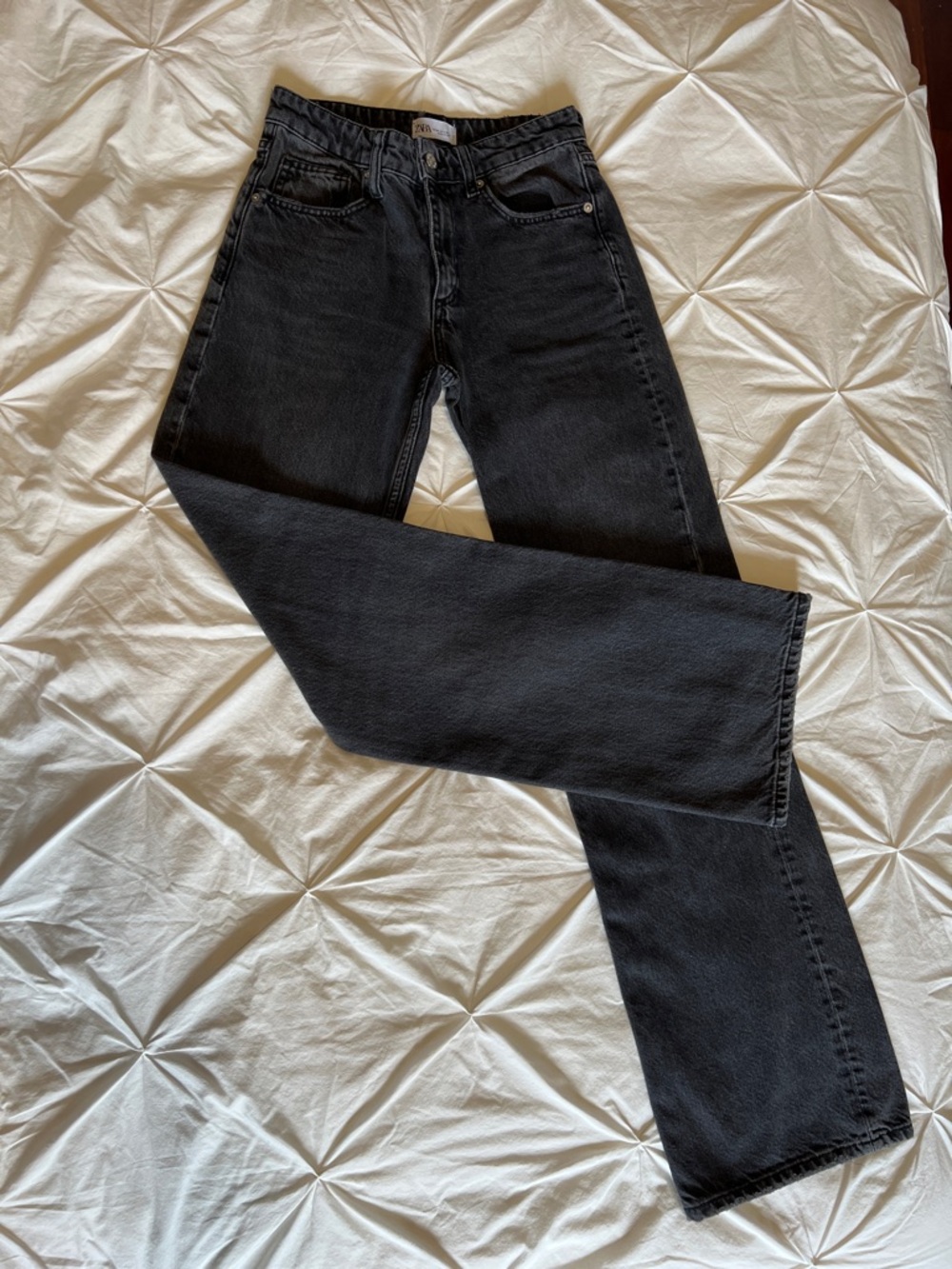 Zara Women's High-Rise Black Straight Jeans